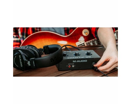 Звуковая карта (аудиоинтерфейс) M-Audio M-Track Solo, USB, фантомное питание