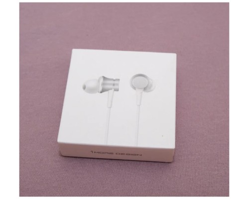 Наушники Xiaomi Mi In-Ear Headphones Basic, серебристый