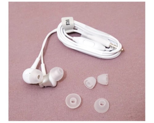 Наушники Xiaomi Mi In-Ear Headphones Basic, серебристый